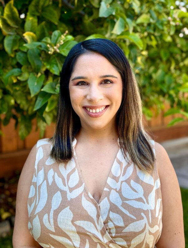 LCSW PPSC provider from the Bay Area San Jose California catholic therapist Faith-informed counseling, Latina therapist bilingua Specialty in faith-based catholic therapy and anxiety counseling, experience with coaching parents, in-person in San Jose and California Telehealth, bilingual counseling English Spanish, mother therapist Christian counseling